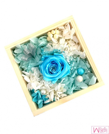 多彩玫瑰永生花木盒礼盒 – 天蓝色