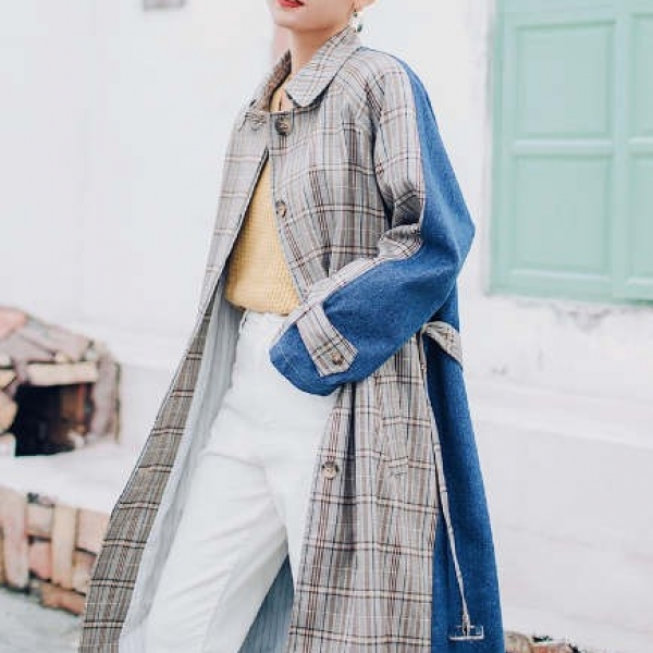 2019 plaid contrast color stitching retro long trench coat, 新款女外套格子撞色拼接复古中长款风衣过膝女装大衣