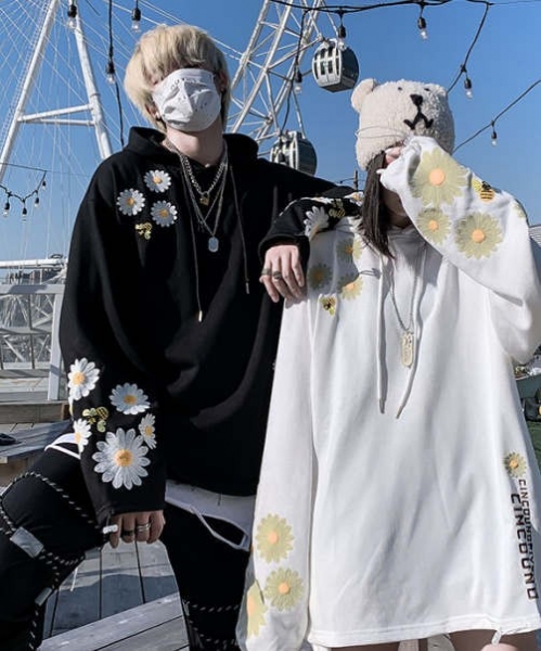 Daisy towel embroidered loose oversize hooded sweater, 2019新款潮ins男女情侣装带帽卫衣