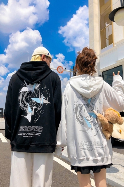 Special couple outfit hooded sweater 2020 new trend, 特别的情侣装连帽卫衣2020新款潮牌潮流ins超火宽松版