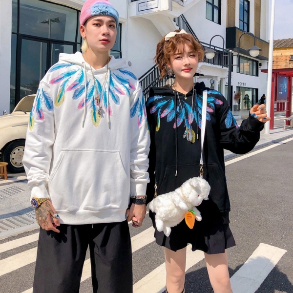 Lovers wear autumn and winter tide brand feather embroidery hooded sweater, 情侣装秋冬款潮牌羽毛刺绣连帽卫衣男宽松大码ins港风