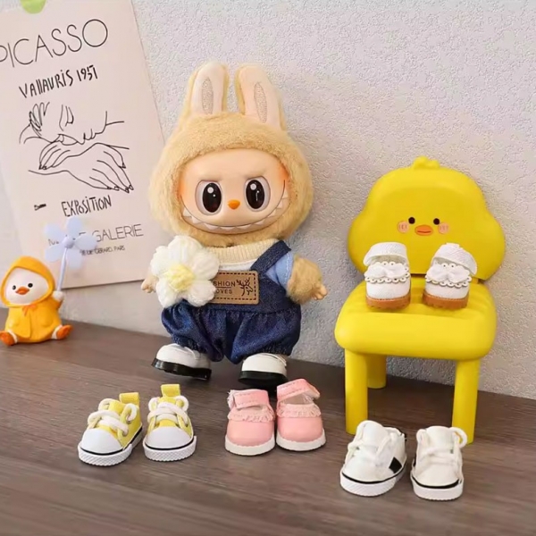Mini Fashion Doll Shoes: Luxury Designer Footwear for Plush Doll Customization, 迷你时尚娃娃鞋：奢牌同源设计师款鞋履配饰，以高端潮流风格为心爱毛绒玩偶定制造型，为你的玩偶收藏增添奢华质感