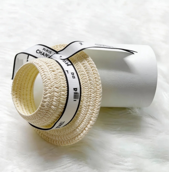 Mini Doll Straw Hats, Labubu及同款尺寸玩偶设计师款迷你草帽 - 奢牌缎带装饰太阳帽